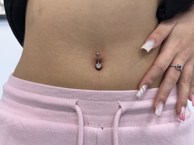 Pret Piercing Buric Pret Piercing Buric