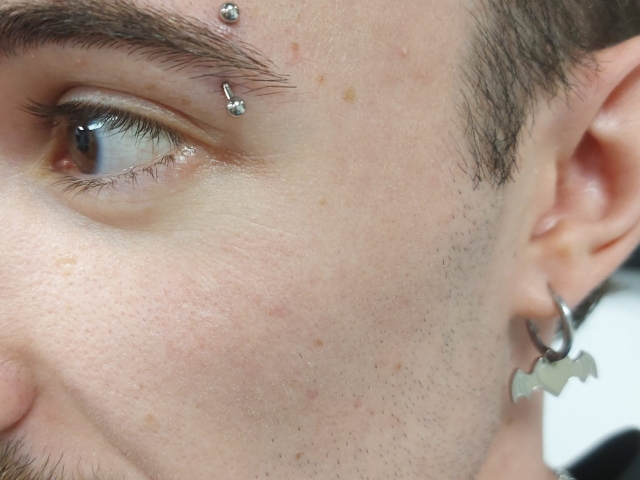 Piercing Spranceana Piercing Spranceana pret