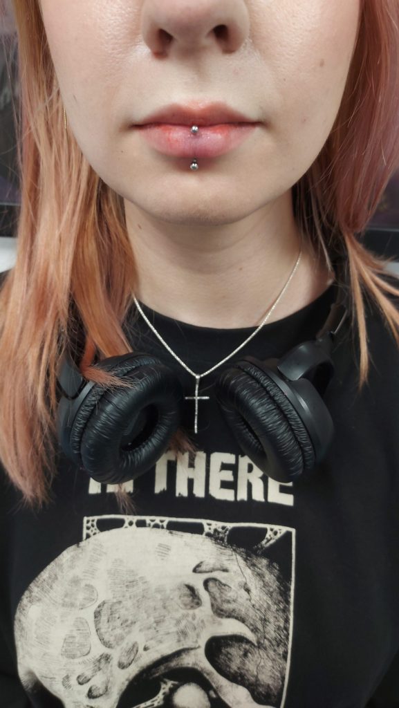 Pret Piercing Vertical Labret