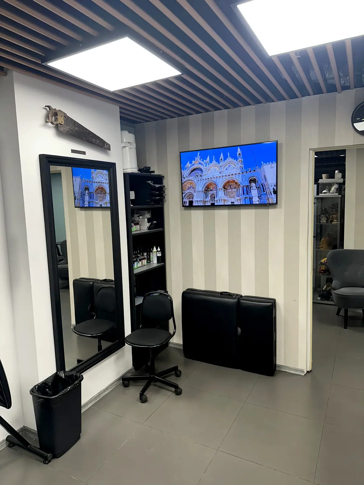 Galerie foto salon tatuaje și piercing 2nd Face București – imagine 19