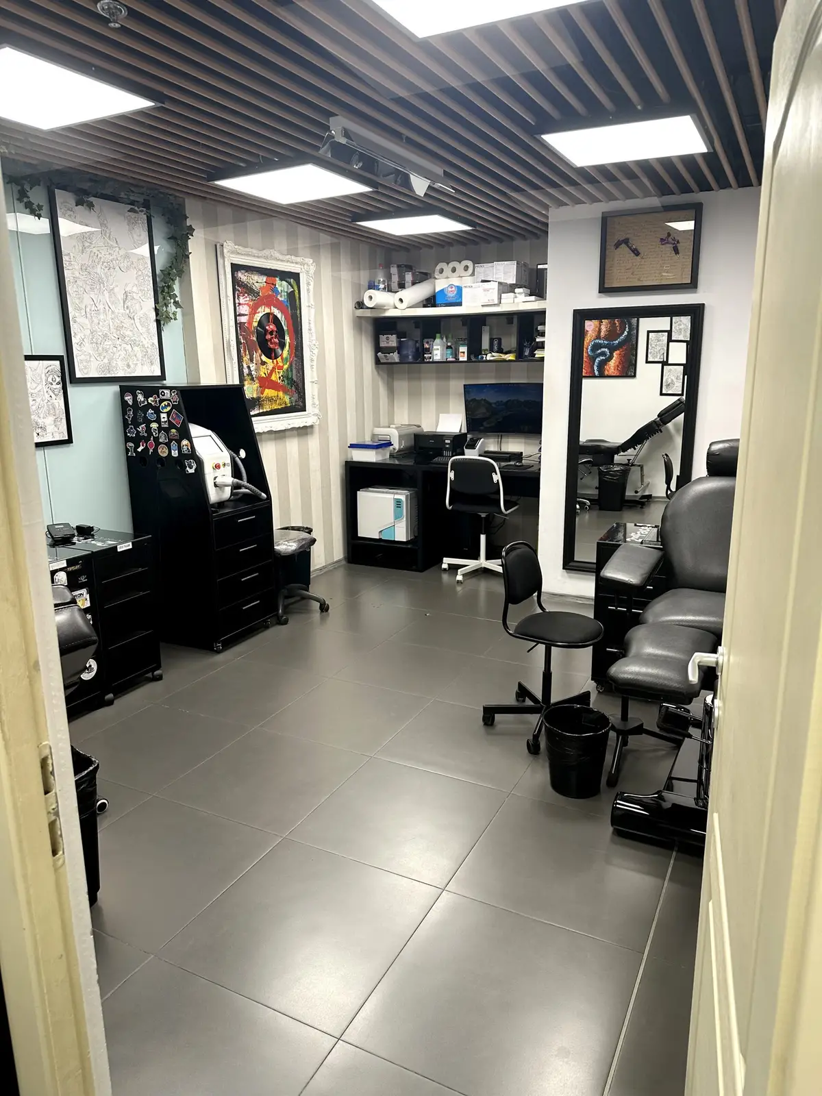 Galerie foto salon tatuaje și piercing 2nd Face București – imagine 25