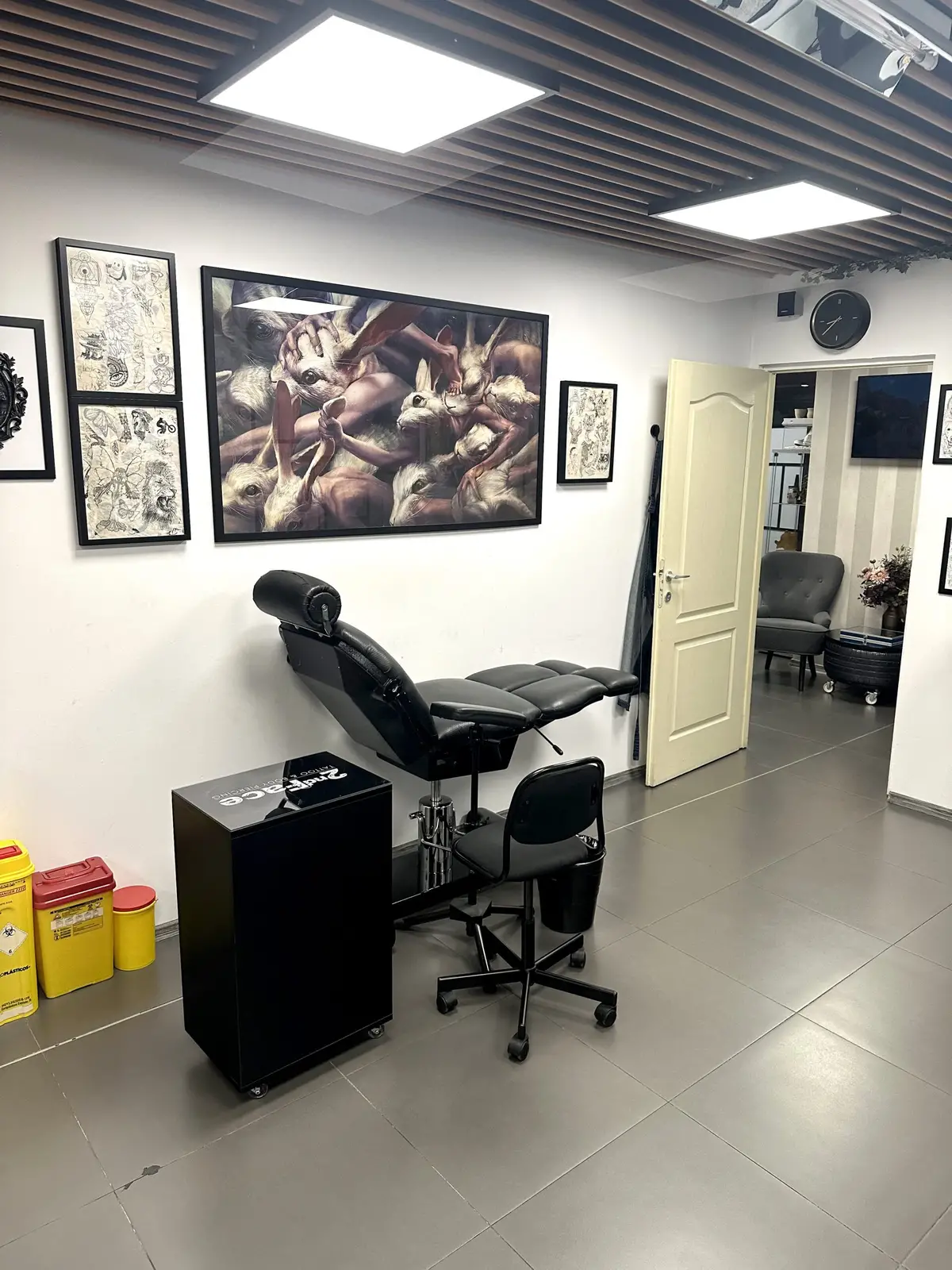 Galerie foto salon tatuaje și piercing 2nd Face București – imagine 30