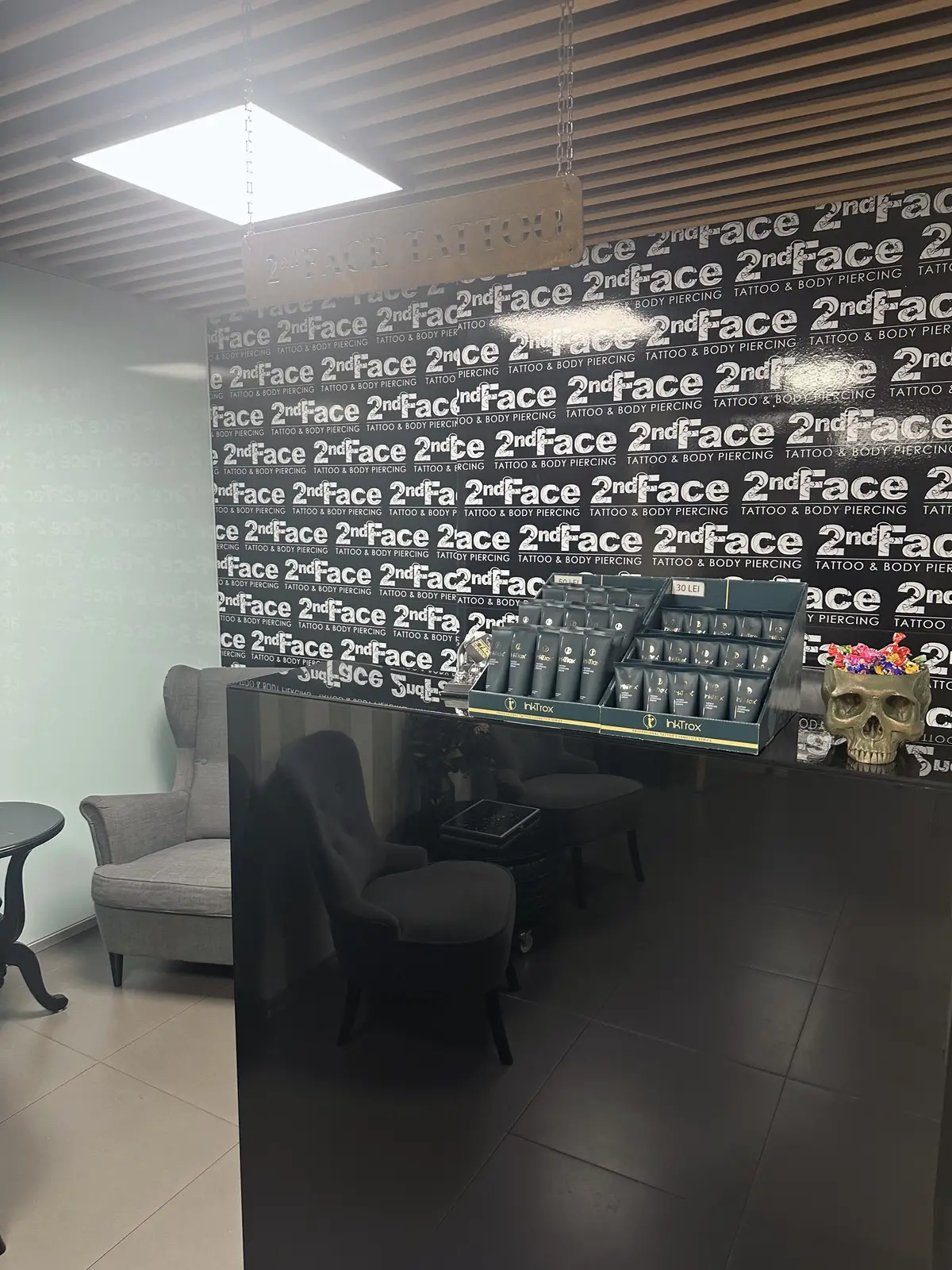 Galerie foto salon tatuaje și piercing 2nd Face București – imagine 8