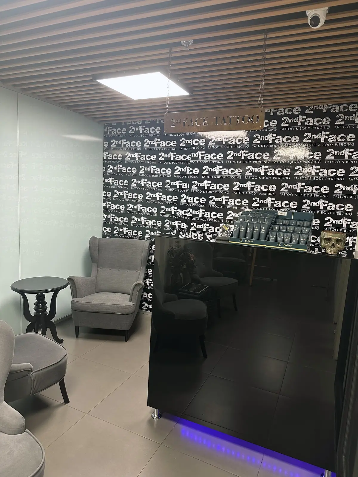 Galerie foto salon tatuaje și piercing 2nd Face București – imagine 9