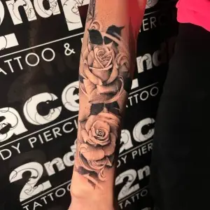 #butterflytattoo #rose #rosetattoo #whip #whipshading #whipshadingtattoo #tattoo #tattoos #tattooed #tattooedmen #blackandgreytattoo #realistictattoo #tats #artistsoninstagram #artist #tattooartist #art #bodyart #i