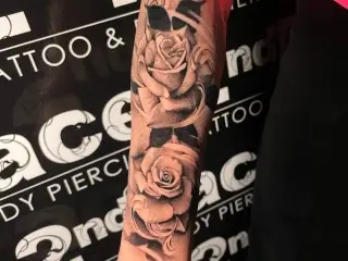 #butterflytattoo #rose #rosetattoo #whip #whipshading #whipshadingtattoo #tattoo #tattoos #tattooed #tattooedmen #blackandgreytattoo #realistictattoo #tats #artistsoninstagram #artist #tattooartist #art #bodyart #i