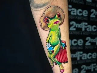 #frog #frogtattoo #colortattoo #tattooed #tattooedgirls #tattooedmen #tattoo #blackandgreytattoo #realistictattoo #tattoos #artistsoninstagram #artist #tattooartist #art #bodyart #inked #flowerstattoo #insta #insta