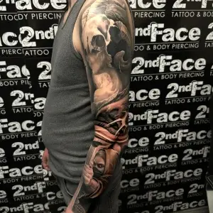 #fullsleeve #fullsleevetattoo #tattoosleeve #realistictattoo #tattooed #tattooedgirls #tattooedmen #tattoo #blackandgreytattoo #realistictattoo #tattoos #artistsoninstagram #artist #tattooartist #art #bodyart #inke