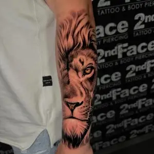 #lion #liontattoo #lionking #tattoos #tattooed #tattooedmen #tattoo #blackandgreytattoo#realistictattoo #tats #artistsoninstagram #artist#tattooartist #art #bodyart #inked #best #bestfriends#insta #instagram #insta