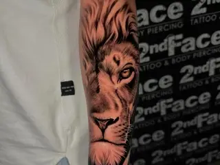 #lion #liontattoo #lionking #tattoos #tattooed #tattooedmen #tattoo #blackandgreytattoo#realistictattoo #tats #artistsoninstagram #artist#tattooartist #art #bodyart #inked #best #bestfriends#insta #instagram #insta