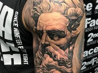 #posedion #poseidontattoo #god #tattoos #tattooed #tattooedmen #tattoo #blackandgreytattoo #realistictattoo #tats #artistsoninstagram #artist #tattooartist #art #bodyart #inked #best #bestfriends #insta #instagram