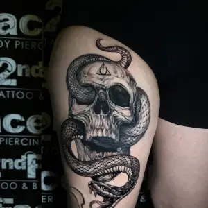 #snake #snaketattoo #skull #skulltattoo #skulls #butterflytattoo #butterfly #tattoo #tattoos #tattooed #tattooedmen #blackandgreytattoo #realistictattoo #tats #artistsoninstagram #artist #tattooartist #art #bodyart