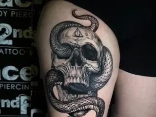 #snake #snaketattoo #skull #skulltattoo #skulls #butterflytattoo #butterfly #tattoo #tattoos #tattooed #tattooedmen #blackandgreytattoo #realistictattoo #tats #artistsoninstagram #artist #tattooartist #art #bodyart
