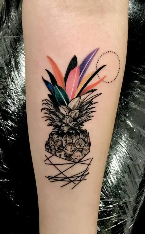 Ananas Liniar Tatuaj 1 – 2nd Face Tattoo București
