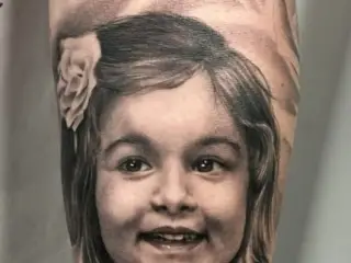 tatuaj potret copil