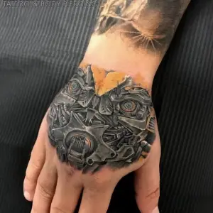 bumblebee transformars tatuaj