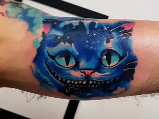 tatuaj pisica alice wonderland