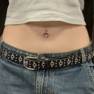 Salon piercing buric Salon piercing buric