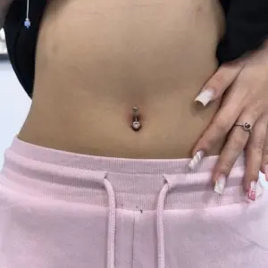 Salon piercing buric Salon piercing buric