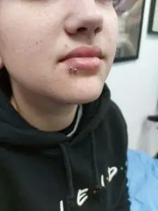 Piercing Buza