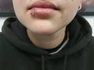Piercing Buza