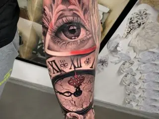 tatuaj ochi pe antebrat