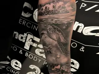Tatuaj Antebrat realitic Barbat