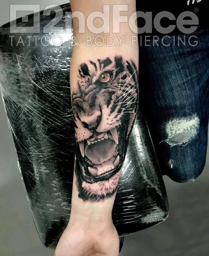 Tiger Black Grey 1 – 2nd Face Tattoo București